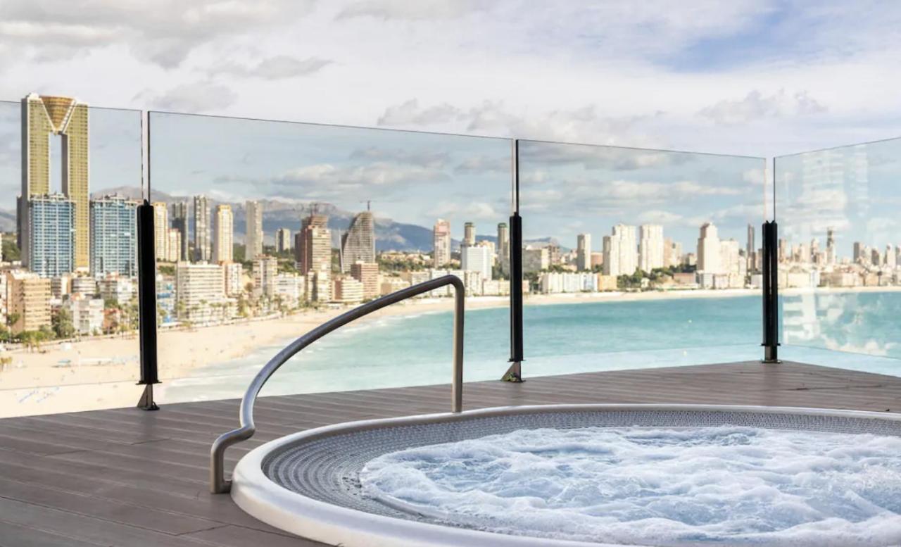 Luxury Apartment With Private Hot Tub By Poniente Beach Μπένιντορμ Εξωτερικό φωτογραφία
