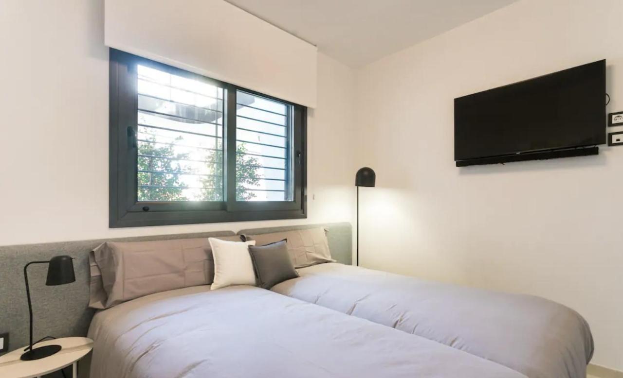 Luxury Apartment With Private Hot Tub By Poniente Beach Μπένιντορμ Εξωτερικό φωτογραφία