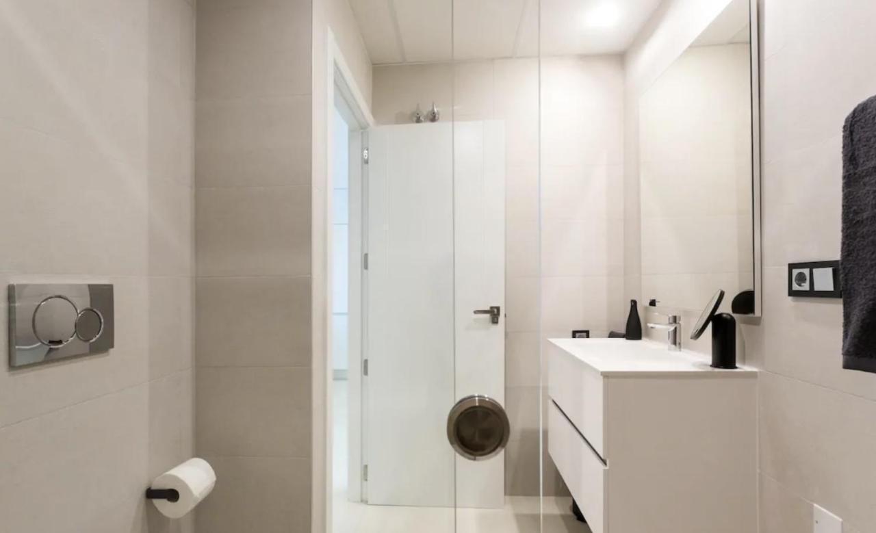 Luxury Apartment With Private Hot Tub By Poniente Beach Μπένιντορμ Εξωτερικό φωτογραφία