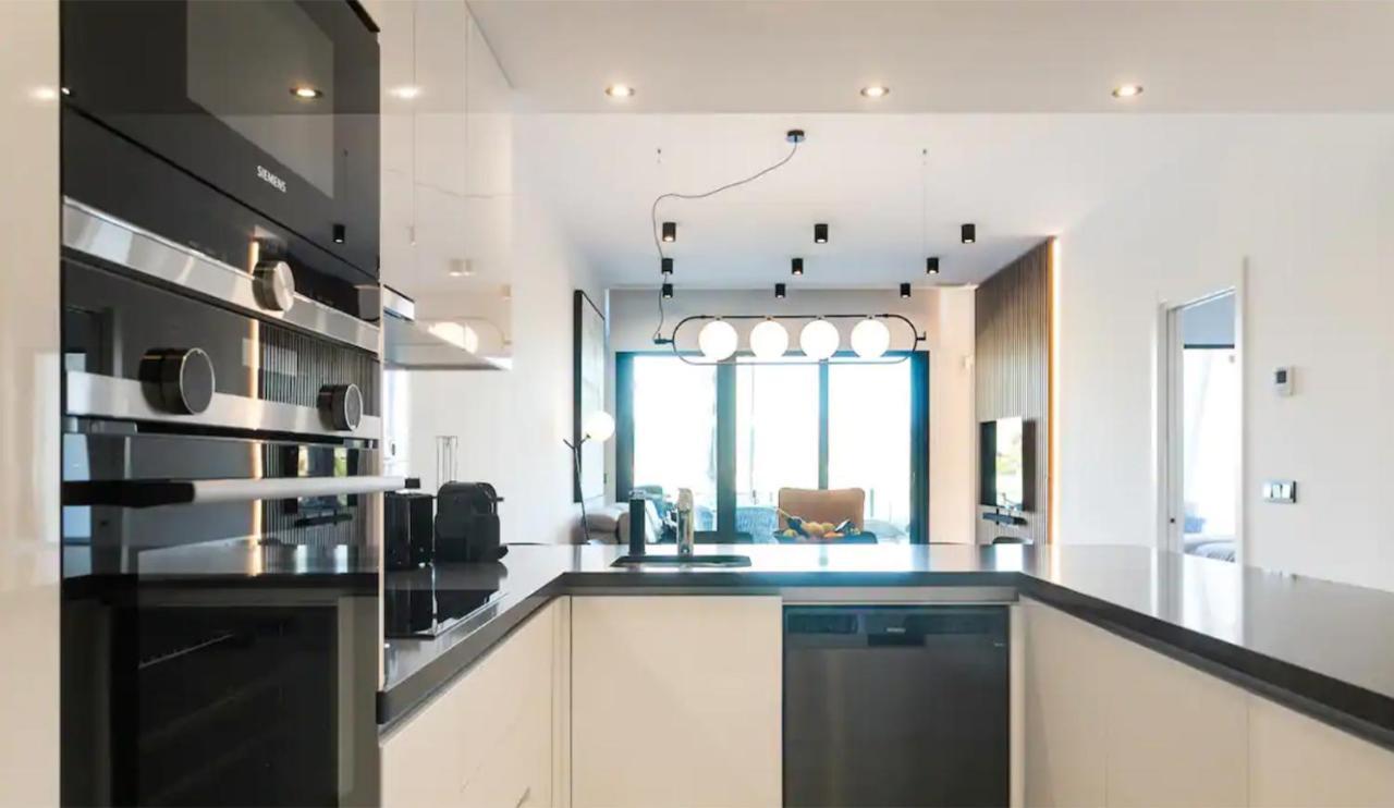 Luxury Apartment With Private Hot Tub By Poniente Beach Μπένιντορμ Εξωτερικό φωτογραφία