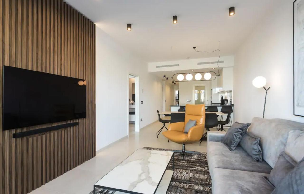 Luxury Apartment With Private Hot Tub By Poniente Beach Μπένιντορμ Εξωτερικό φωτογραφία