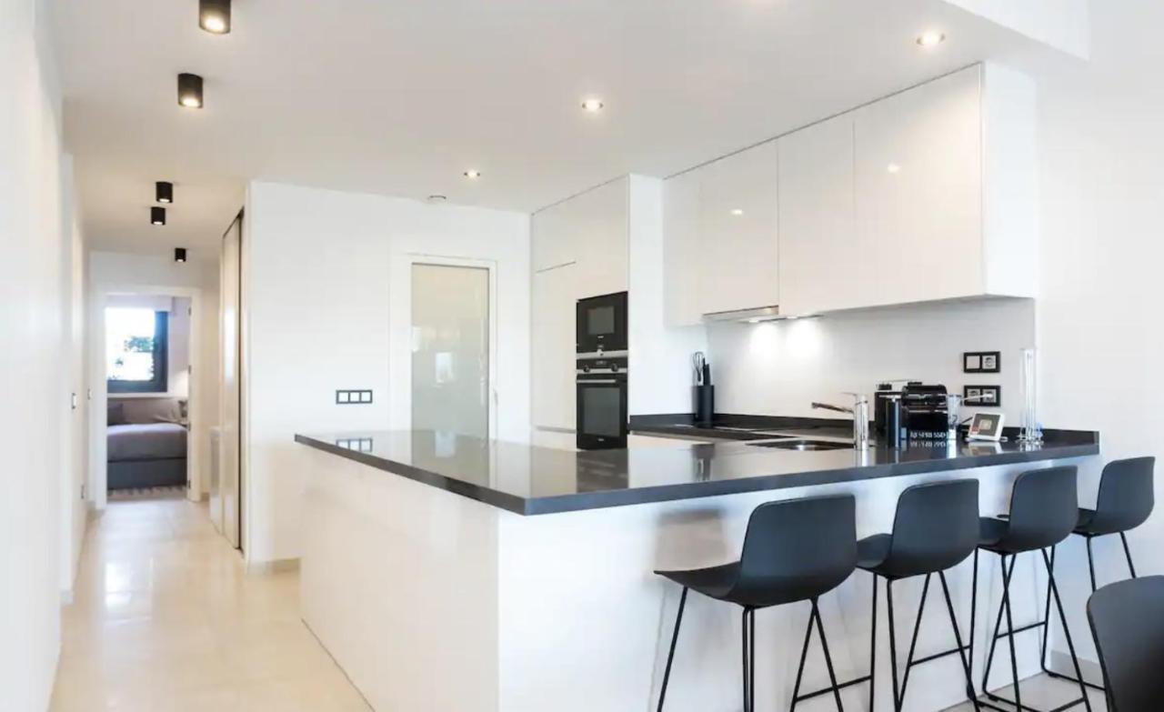 Luxury Apartment With Private Hot Tub By Poniente Beach Μπένιντορμ Εξωτερικό φωτογραφία