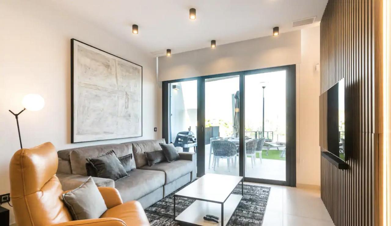 Luxury Apartment With Private Hot Tub By Poniente Beach Μπένιντορμ Εξωτερικό φωτογραφία